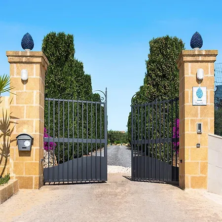 Villa Pigna Blue La Banca